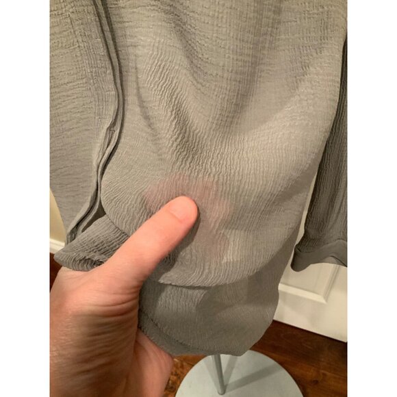 Eileen Fisher Gray Crinkle 100% Silk Button-Up Blouse, Size S - Picture 4 of 9